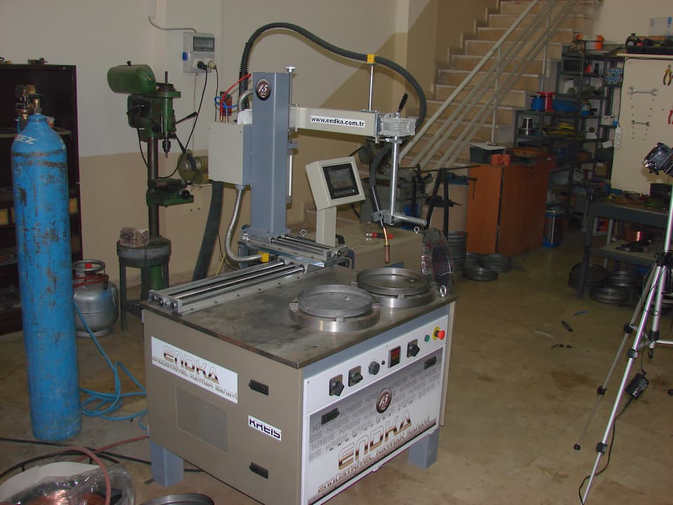 Rs76 Kreis PLC System 4 Axis Mig Welding Machine ( Double Mold)